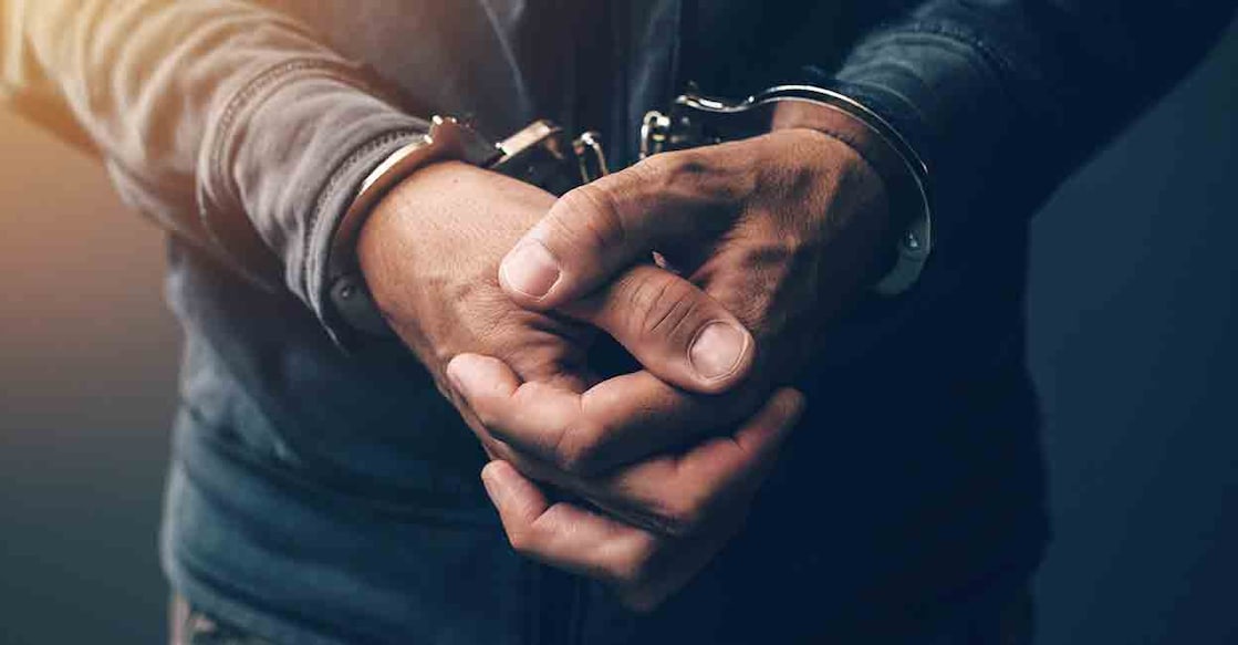 Arrest | Photo: Shutterstock / Bits And Splits പ്രതീകാത്മക ചിത്രം. (Photo: Shutterstock / Bits And Splits)